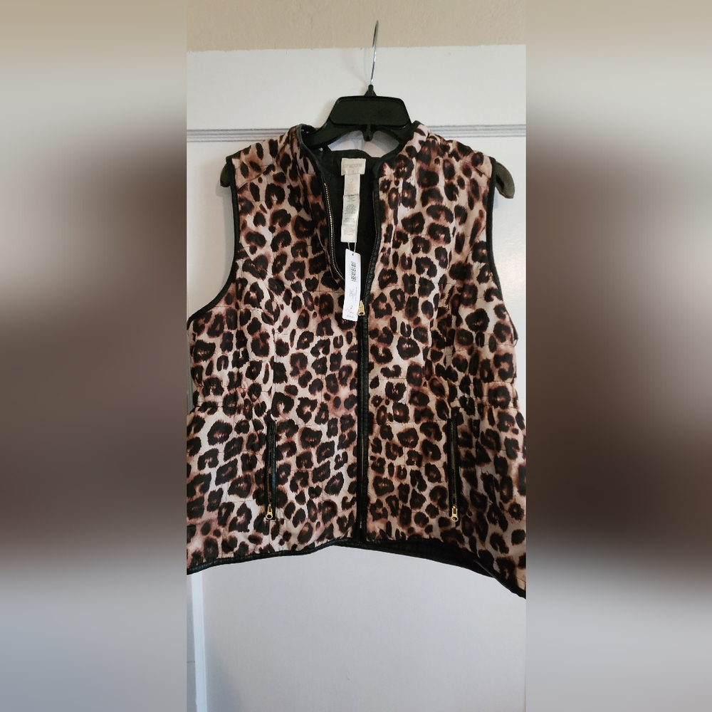Leopard 🐆 print vest
